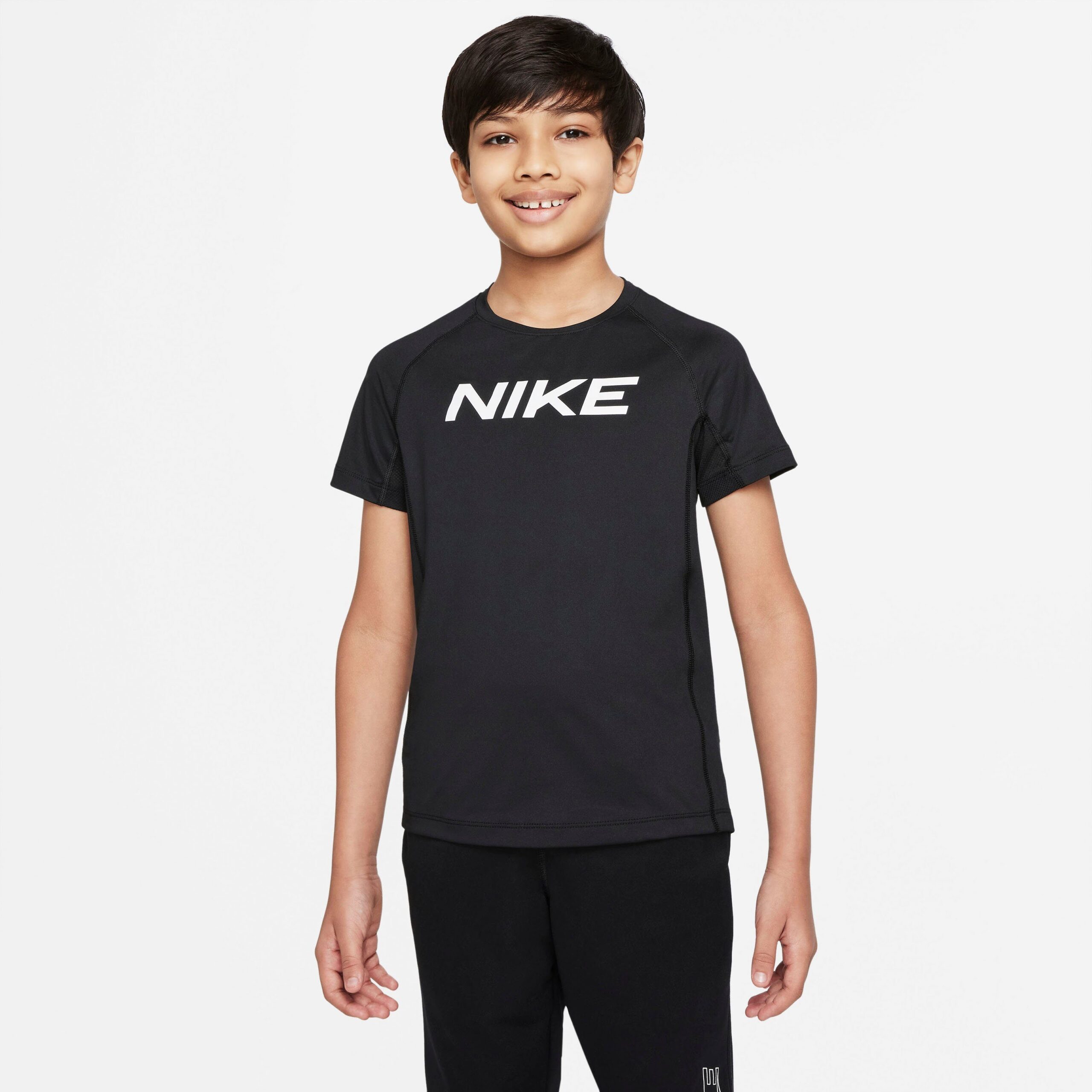 NU 20% KORTING: Nike T-shirt Pro Dri-FIT Big Kids' (Boys') Short-Sleeve Top