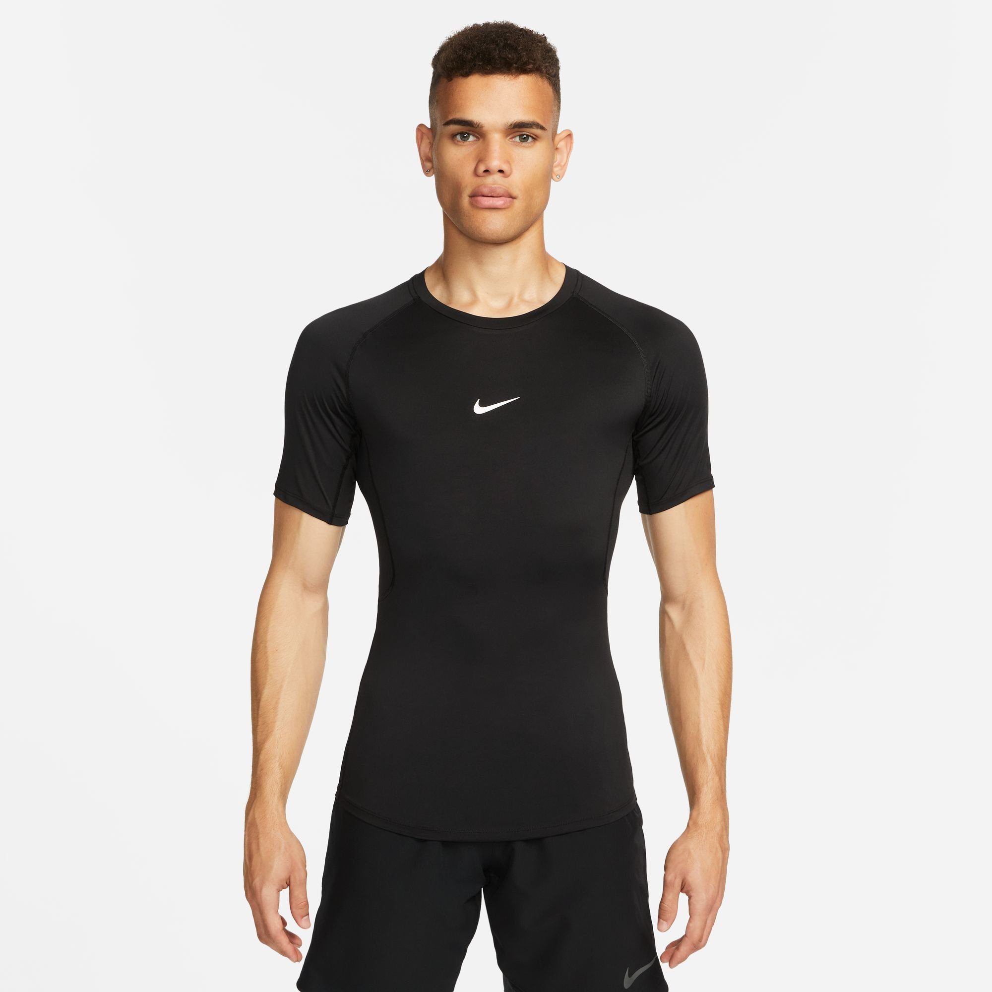 NU 20% KORTING: Nike Trainingsshirt PRO DRI-FIT MEN'S TIGHT SHORT-SLEEVE TOP