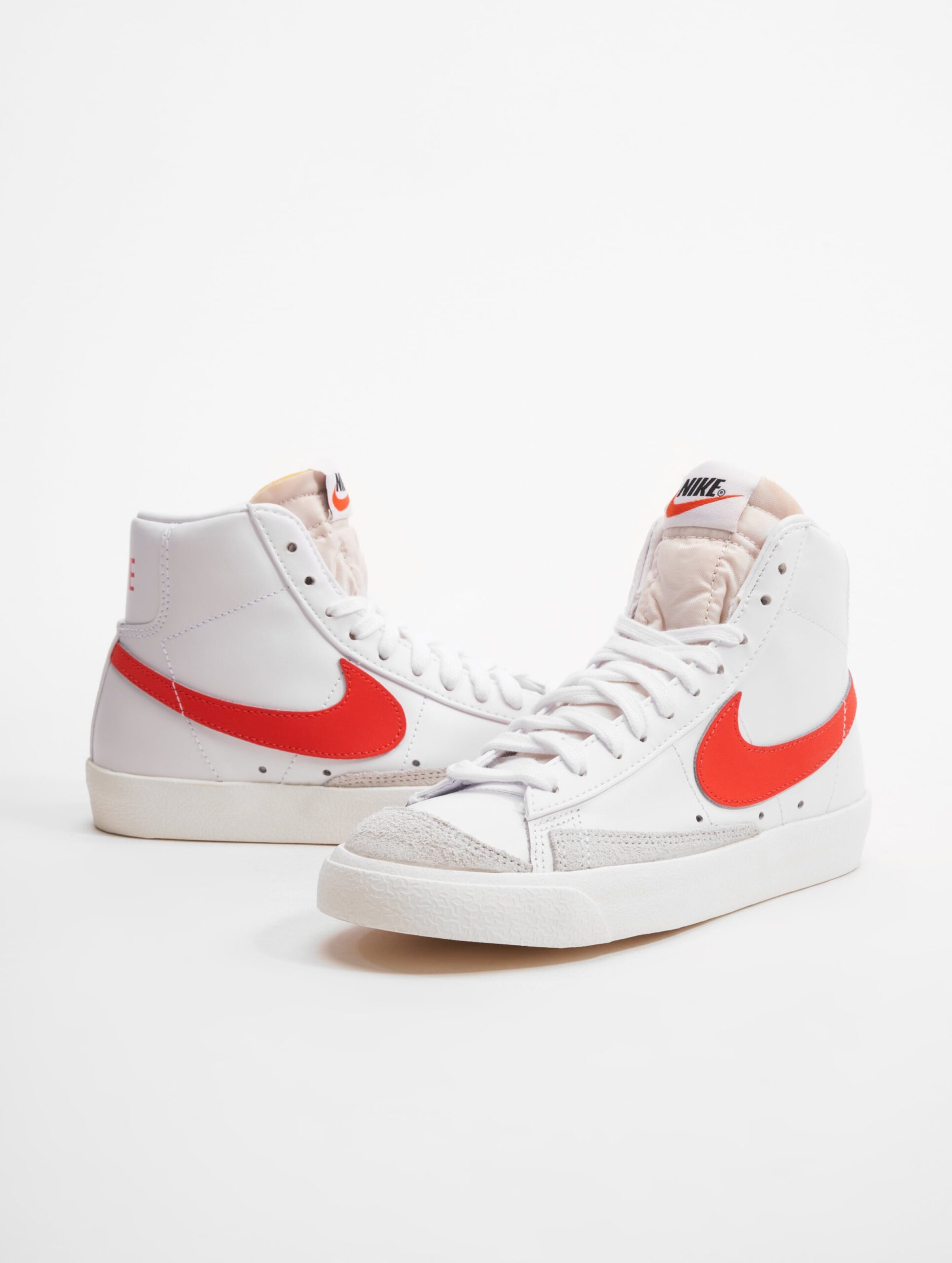 Nike Blazer Mid '77 Sneakers Frauen,Unisex op kleur wit, Maat 38.5