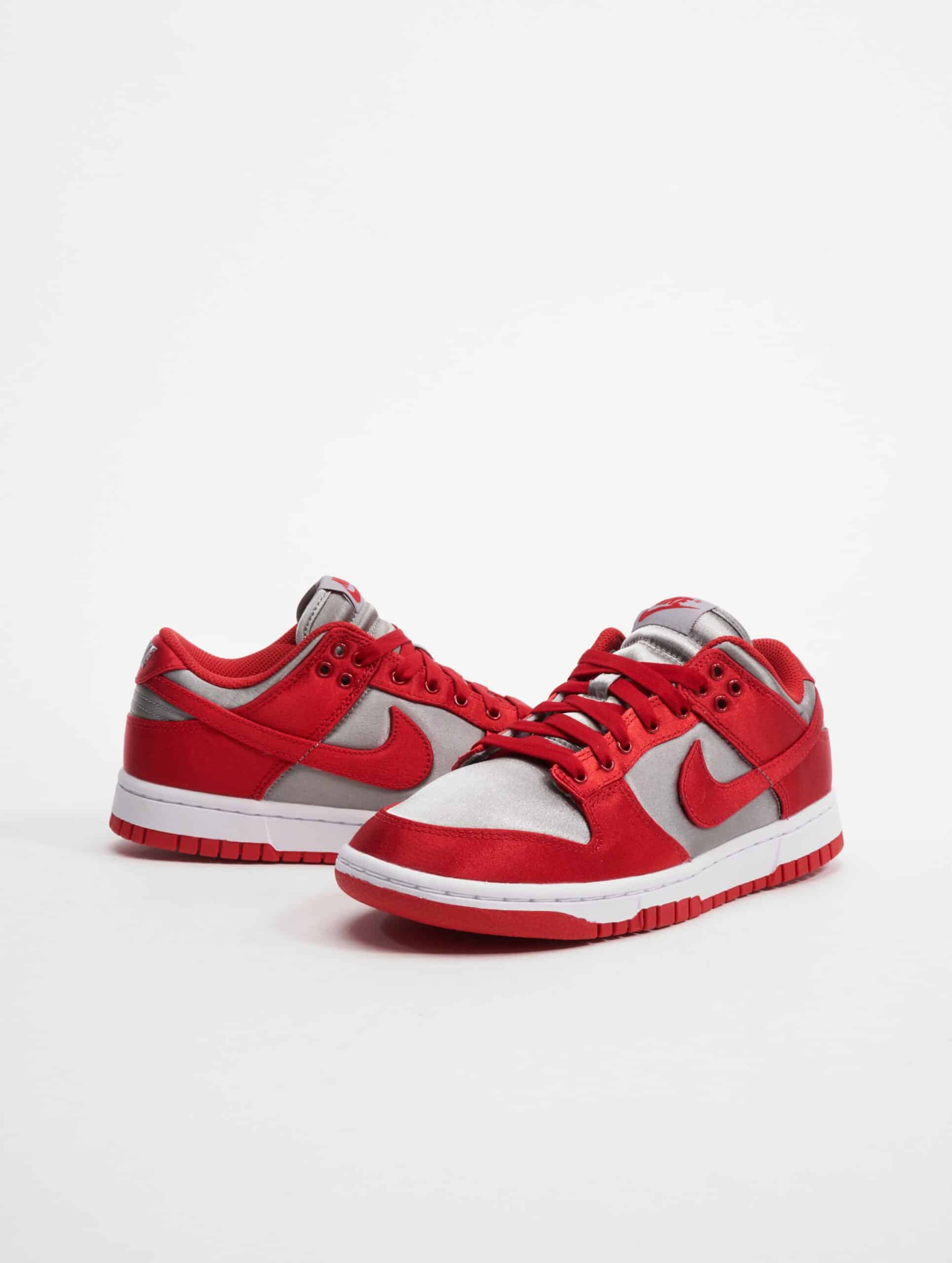 Nike Dunk Low Ess Sneakers Frauen,Unisex op kleur rood, Maat 41